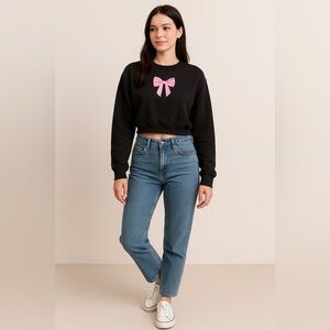 The Vinyl Icons Pink Bow Cropped Sweatshirt – Sz M (Excellent Condition)
